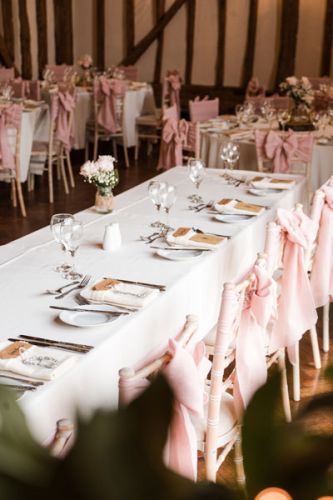 table decoration in the baronial hall wedding venue in essex