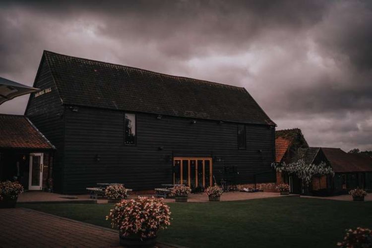 baronial barn at crondon park